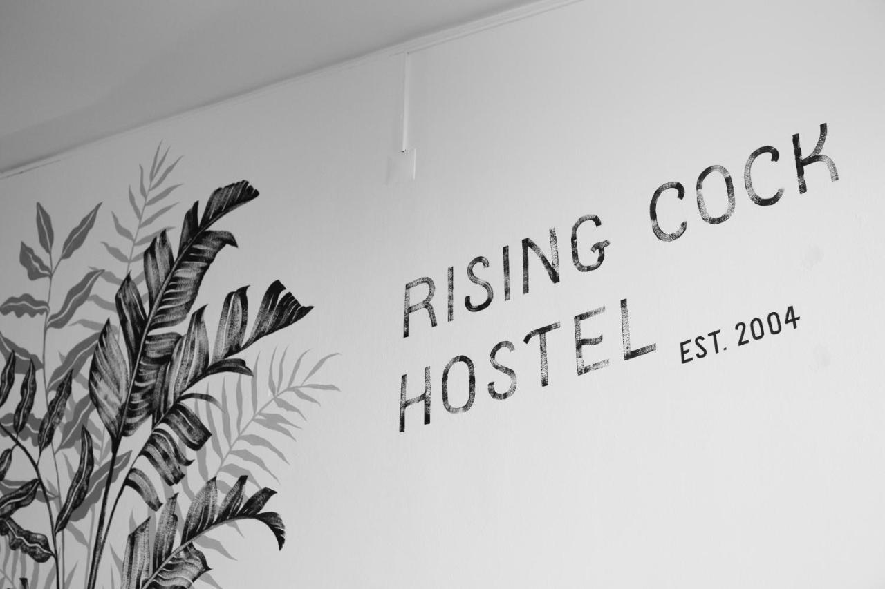 Rising Cock Party Hostel ลากอส ภายนอก รูปภาพ